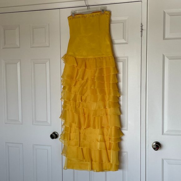 Elegant Yellow Ruffled Prom Dress - Picture 10 of 12